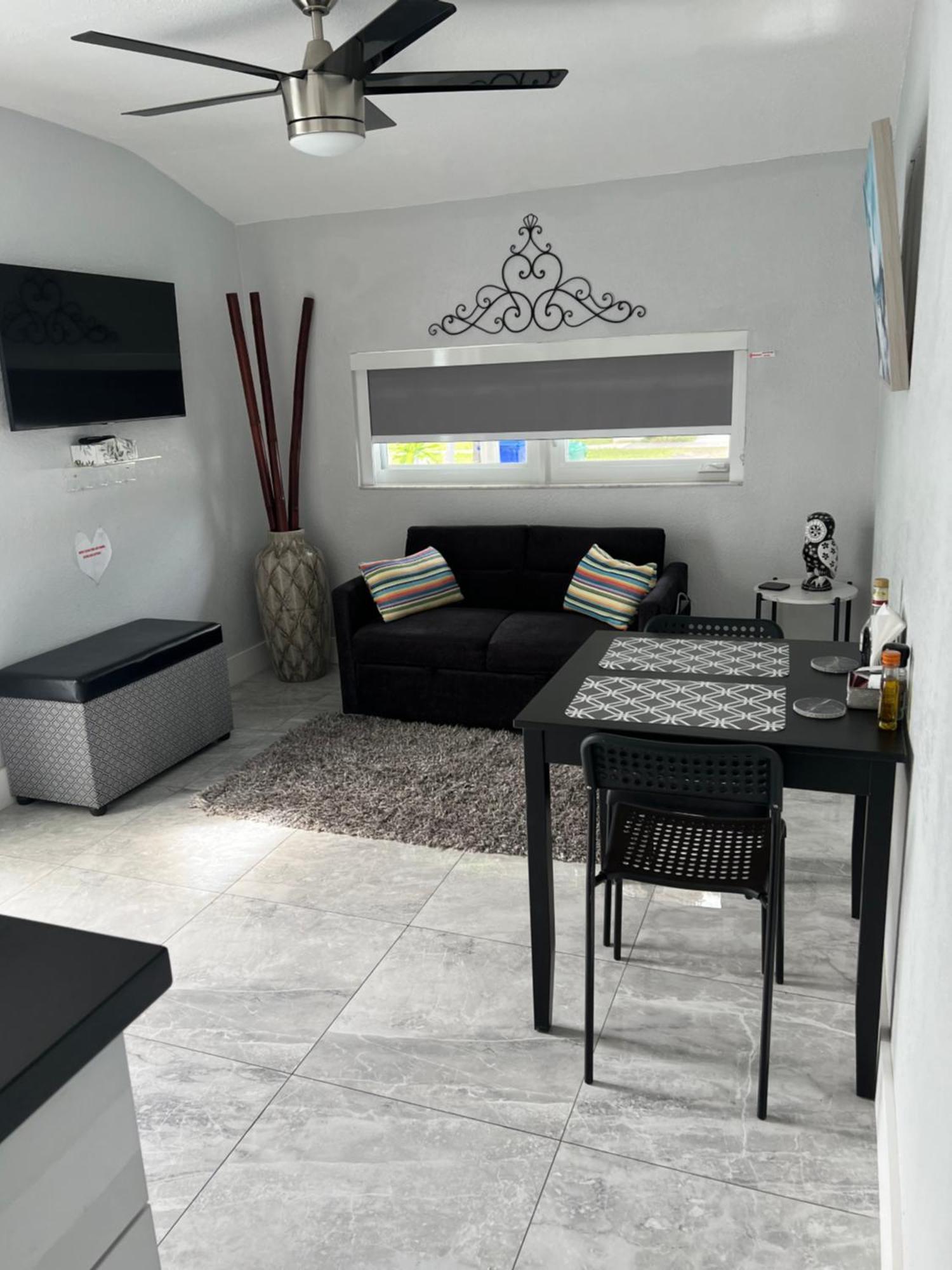 Little Gables Studio-Your Miami Escape-10Min Airport Dış mekan fotoğraf